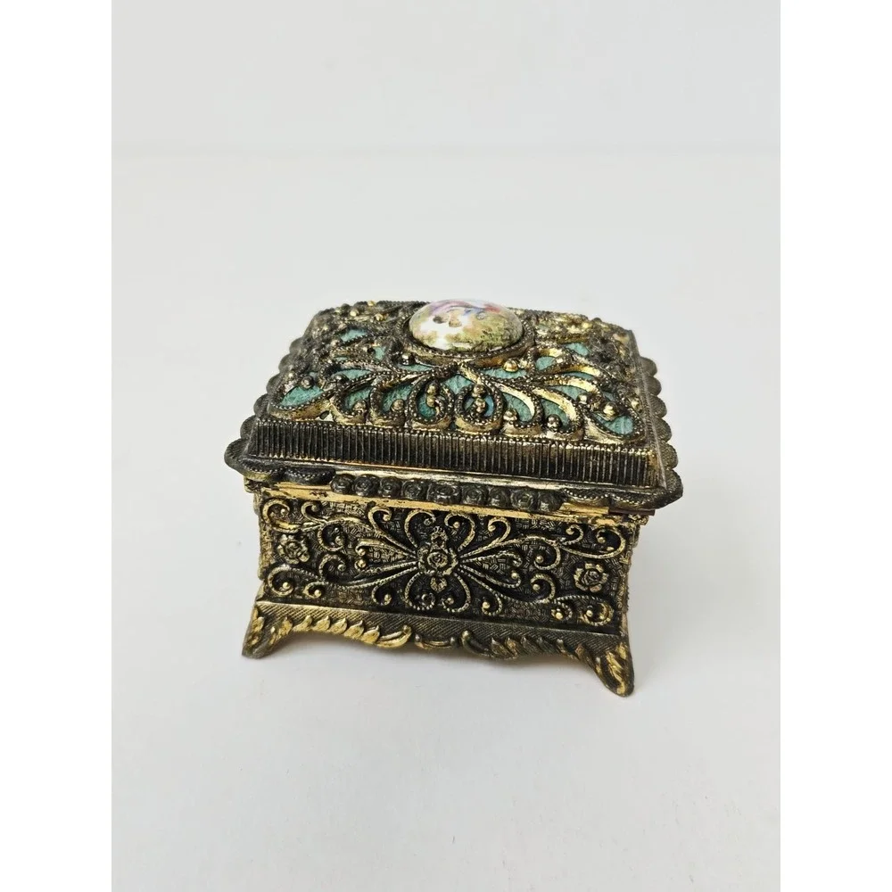 Vintage Japan metal trinket jewelry‎ box gold tone Theme of Paraganini